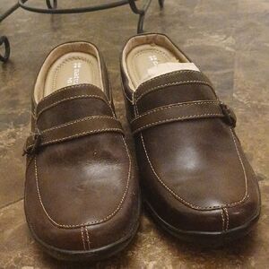 Naturalizer Women's Rich Brown Slip-On Loafers